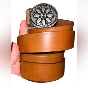 Izod Flower SILVER buckle tan BELT Brown Leather BOHO FITS 33-37” WAIST womens L